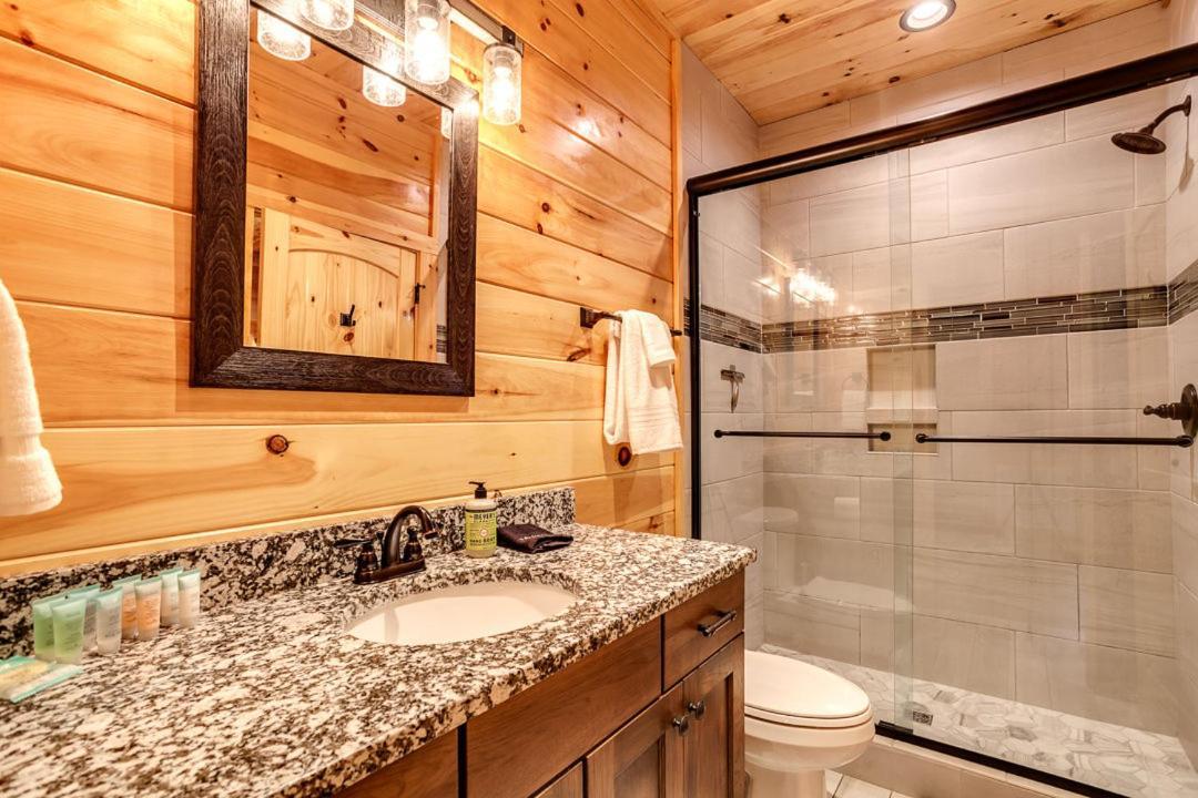 Gatlinburg Cabin With Private Hot Tub By Staycating Exterior foto